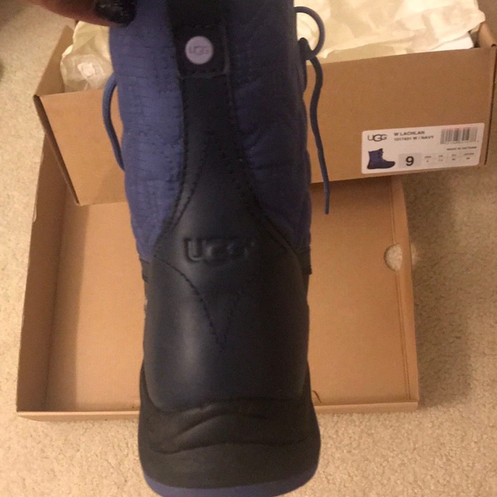 Uggs Waterproof size US 9 (blue/new)